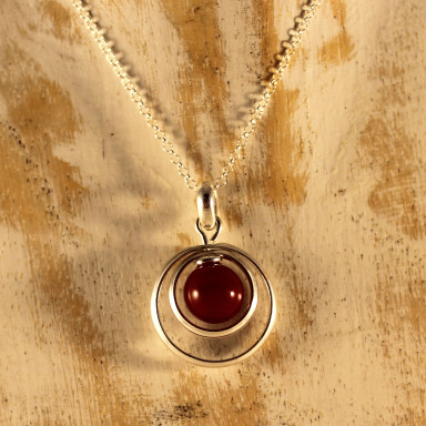 Colgante rojo de la colección sora con plata de ley y vidrio de murano