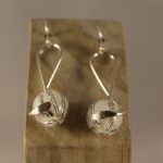 Pendientes Clave de Sol blanco crema