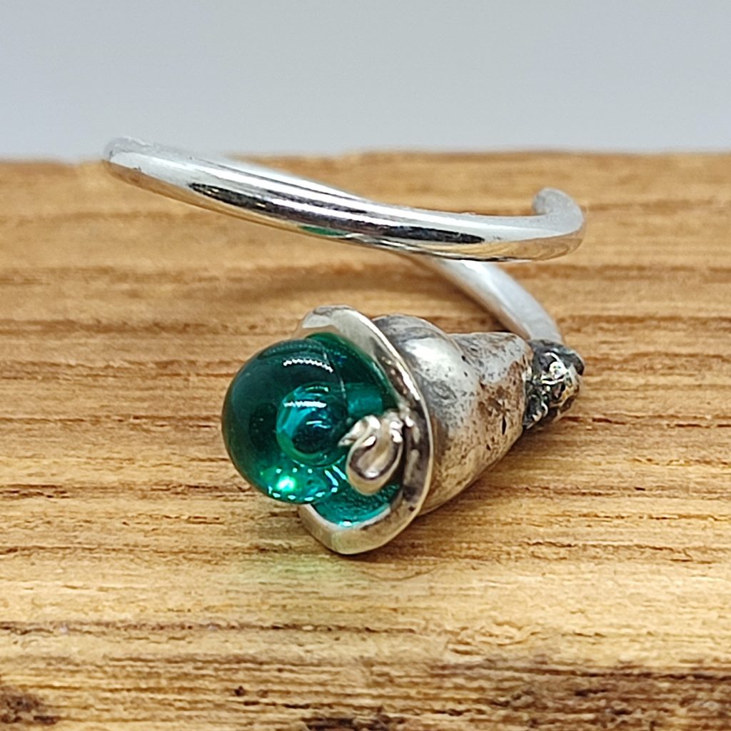 Añillo de Plata de Ley y vidrio de Murano color verde imagen 2