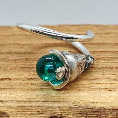 Añillo de Plata de Ley y vidrio de Murano color verde imagen 2